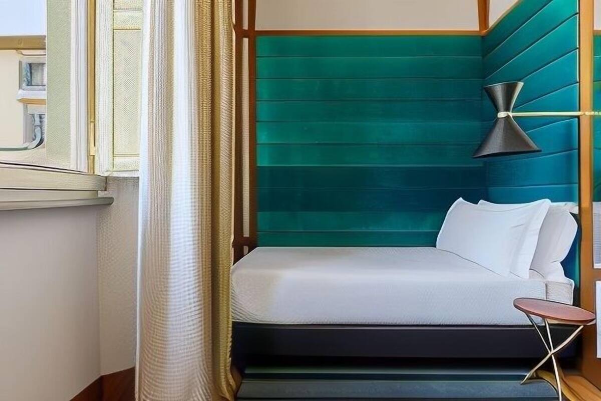 Minibar, in-room safe, blackout drapes, soundproofing