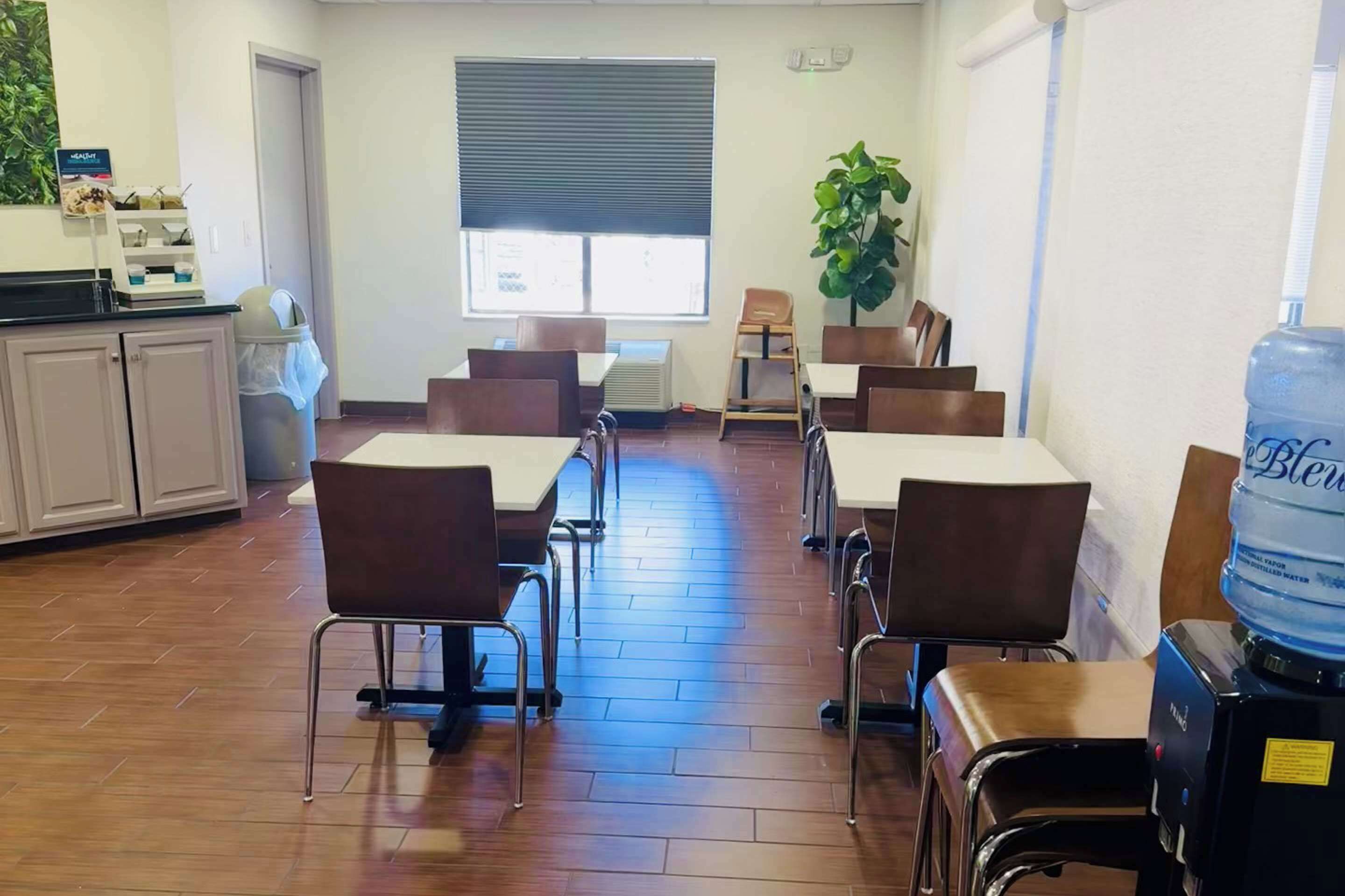 Dagelijks continentaal ontbijt inbegrepen