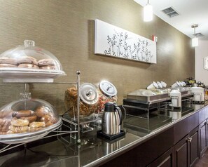 Free daily continental breakfast