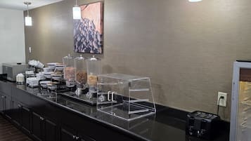 Free daily continental breakfast