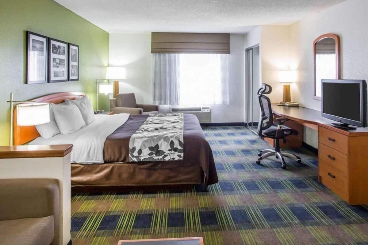 In-room safe, desk, blackout drapes, iron/ironing board