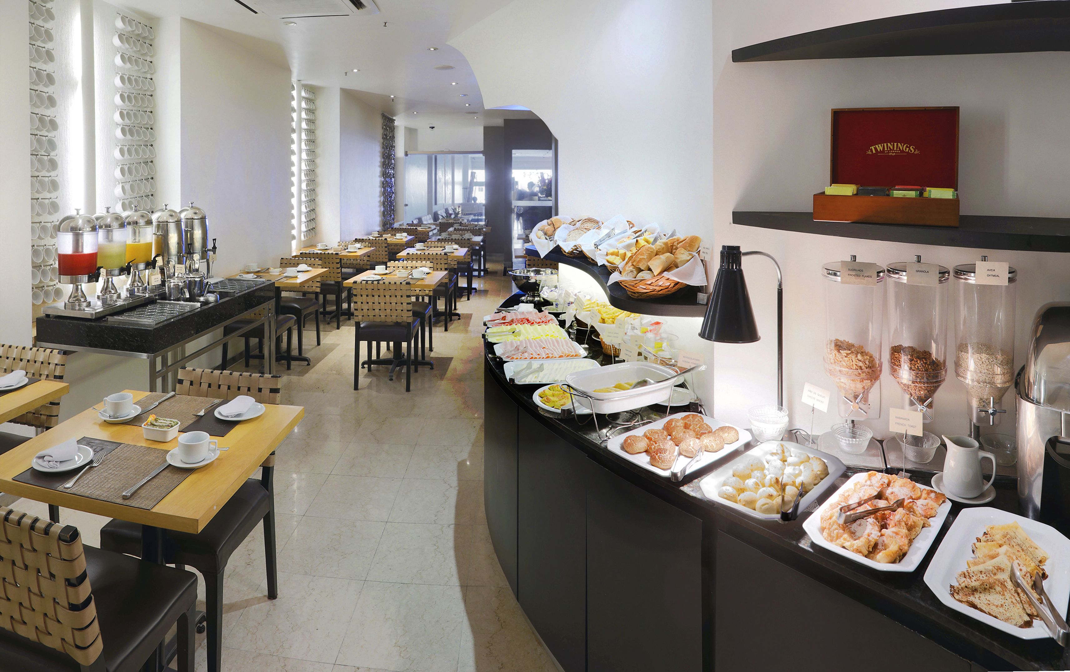 daily buffet breakfast (brl 53 per person)