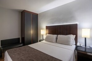 Standard Double Room, 1 Queen Bed | Premium bedding, minibar, in-room safe, blackout drapes