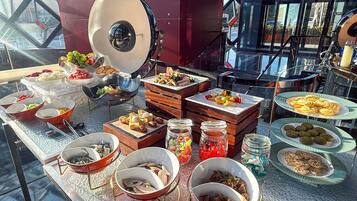 Premium bedding, down duvets, minibar, in-room safe