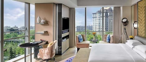 Family Room, 1 King Bed (Magnifique)