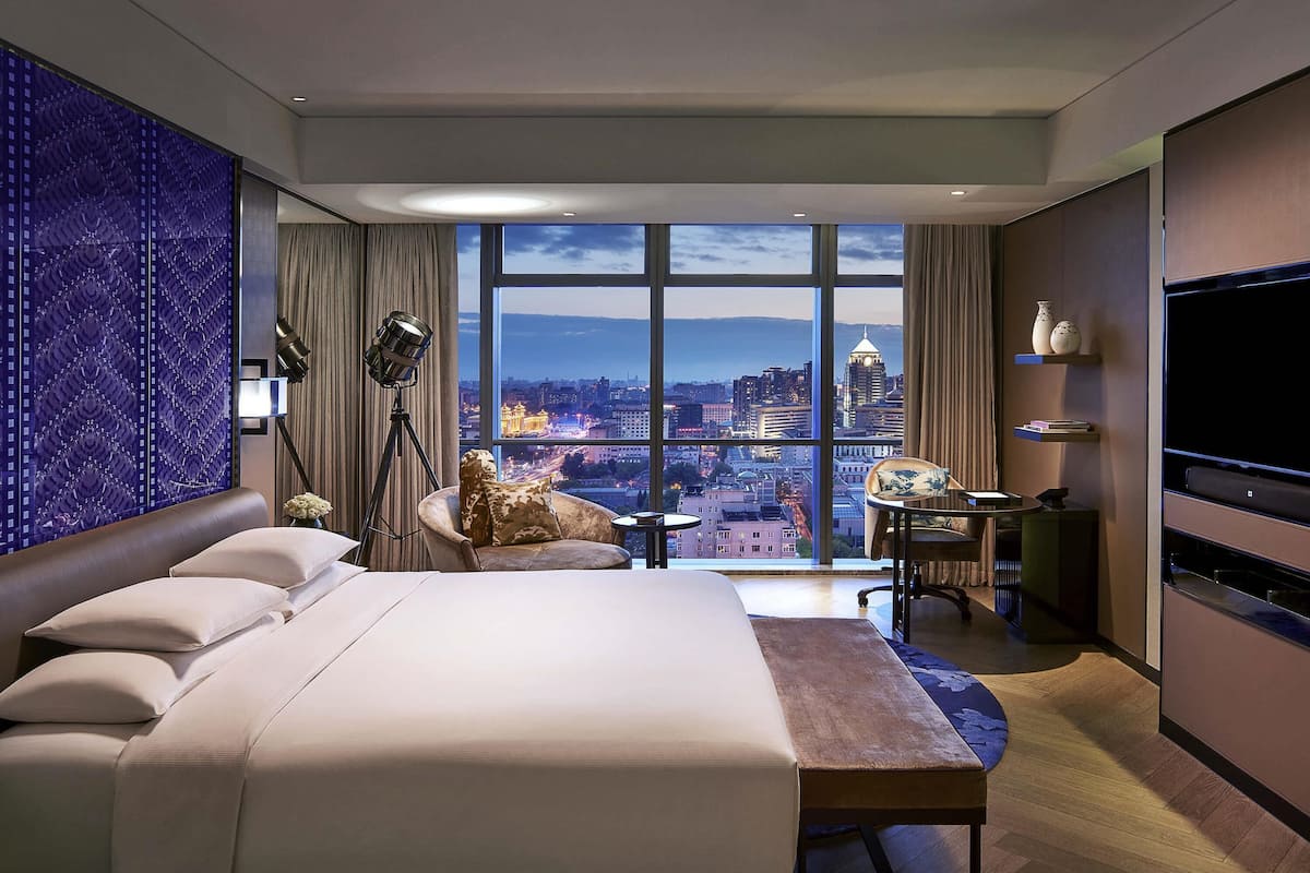 Luxe kamer, 1 kingsize bed | 1 slaapkamer, luxe beddengoed, donzen dekbedden, een minibar