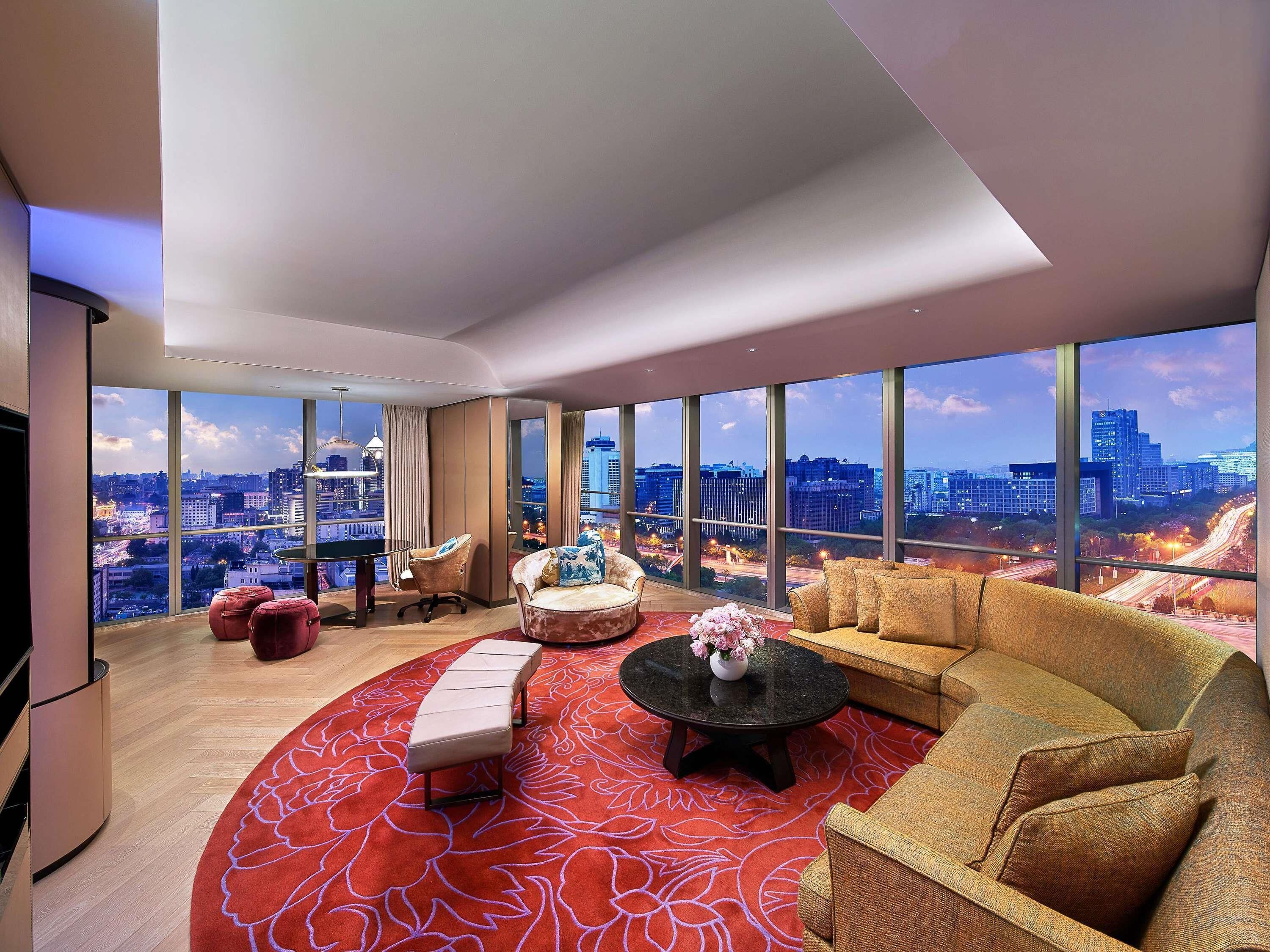 套房, 1 張特大雙人床 (Opera) | 高級寢具、羽絨被、迷你吧、客房內保險箱