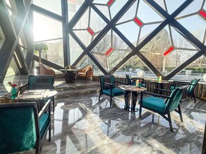 Bar (on property) - Sofitel Beijing Central (Beijing)