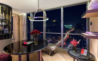 家庭套房, 1 张特大床 (Prestige) | 高档床上用品、羽绒被、迷你吧、客房内保险箱