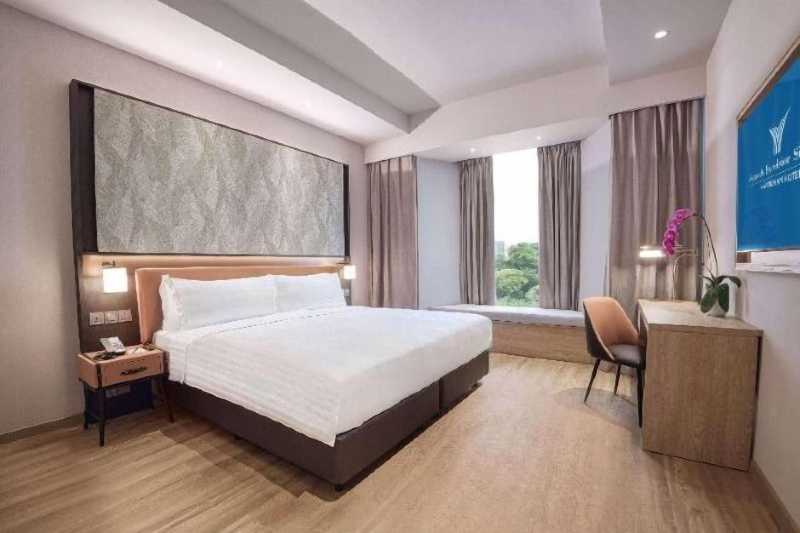 Minibar, in-room safe, desk, blackout drapes