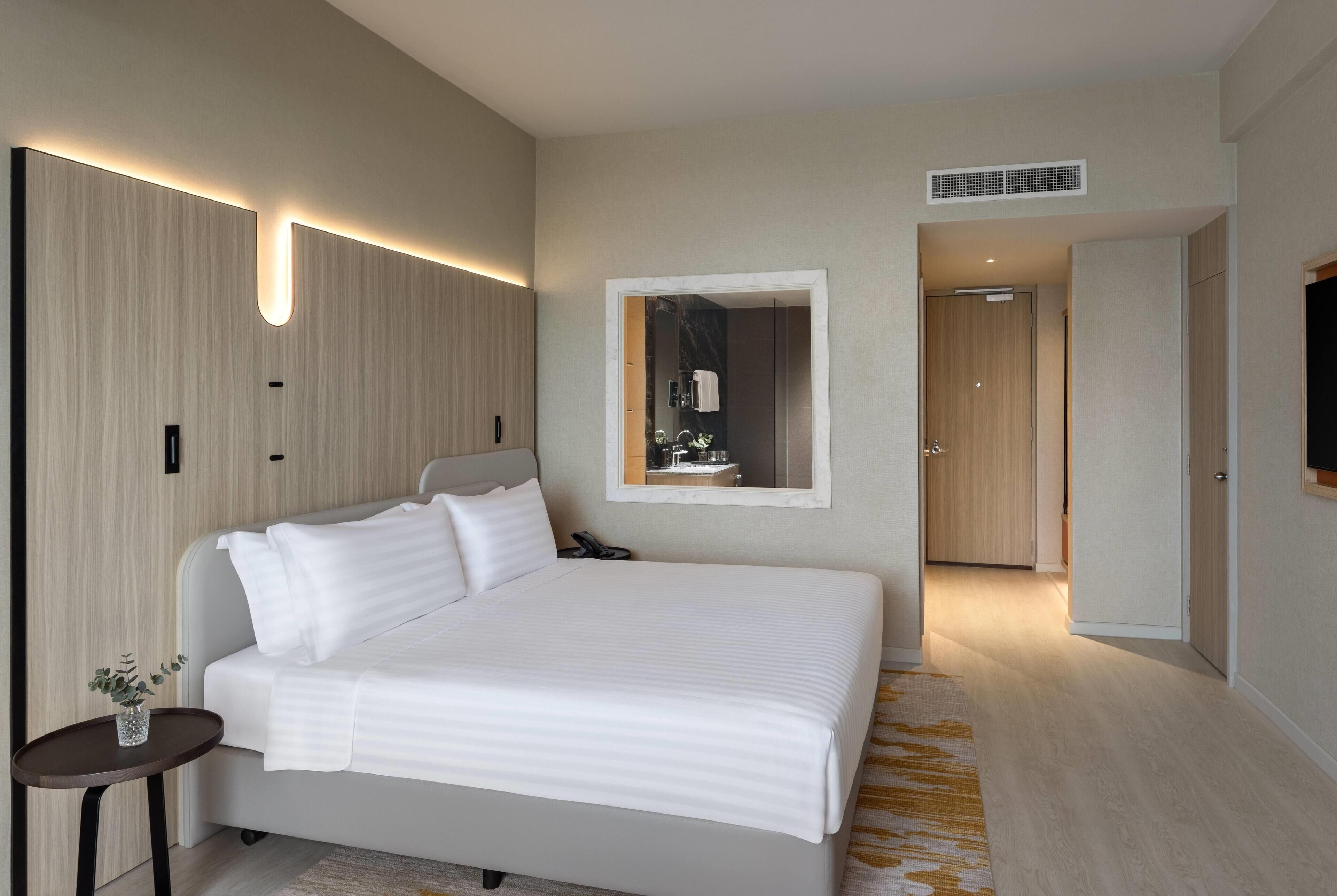 休閒客房, 1 張特大雙人床 | 迷你吧、房內夾萬、書桌、遮光窗簾/窗簾