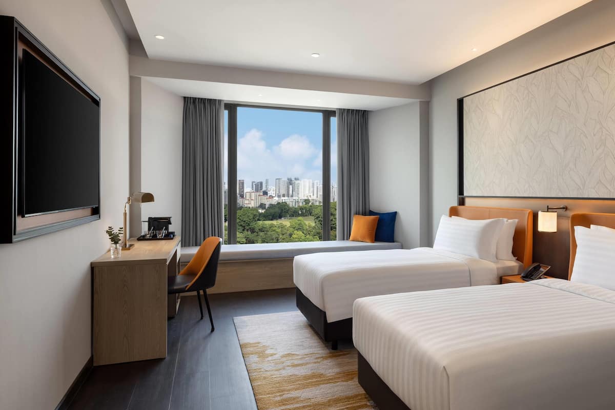 Rom – club, 2 enkeltsenger (Executive, Skyline View) | Minibar, safe på rommet, skrivebord og blendingsgardiner