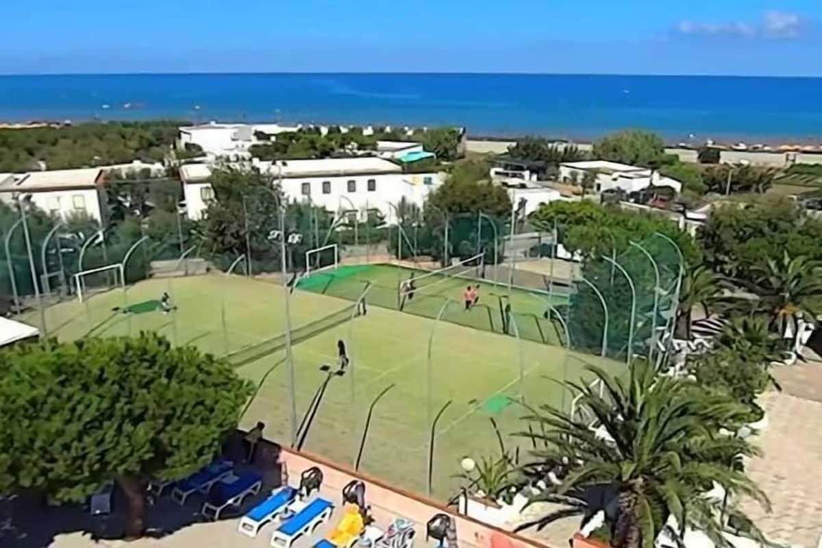 tennis court