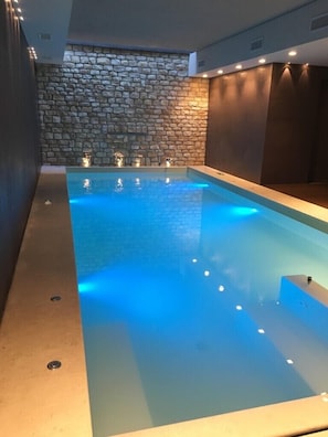 Turkkilainen sauna, vartalohoitoja, hieronta- ja hoitohuoneita