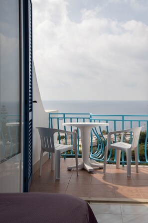 Double Room, Sea View | In-room safe, individually furnished, desk, iron/ironing board