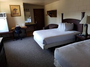 1 bedroom, premium bedding, desk, free WiFi