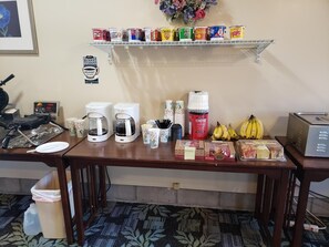 Free daily continental breakfast