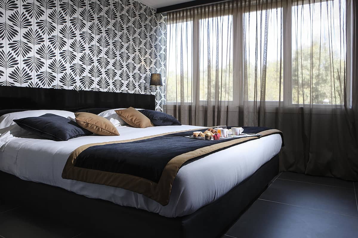 Minibar, in-room safe, desk, blackout curtains