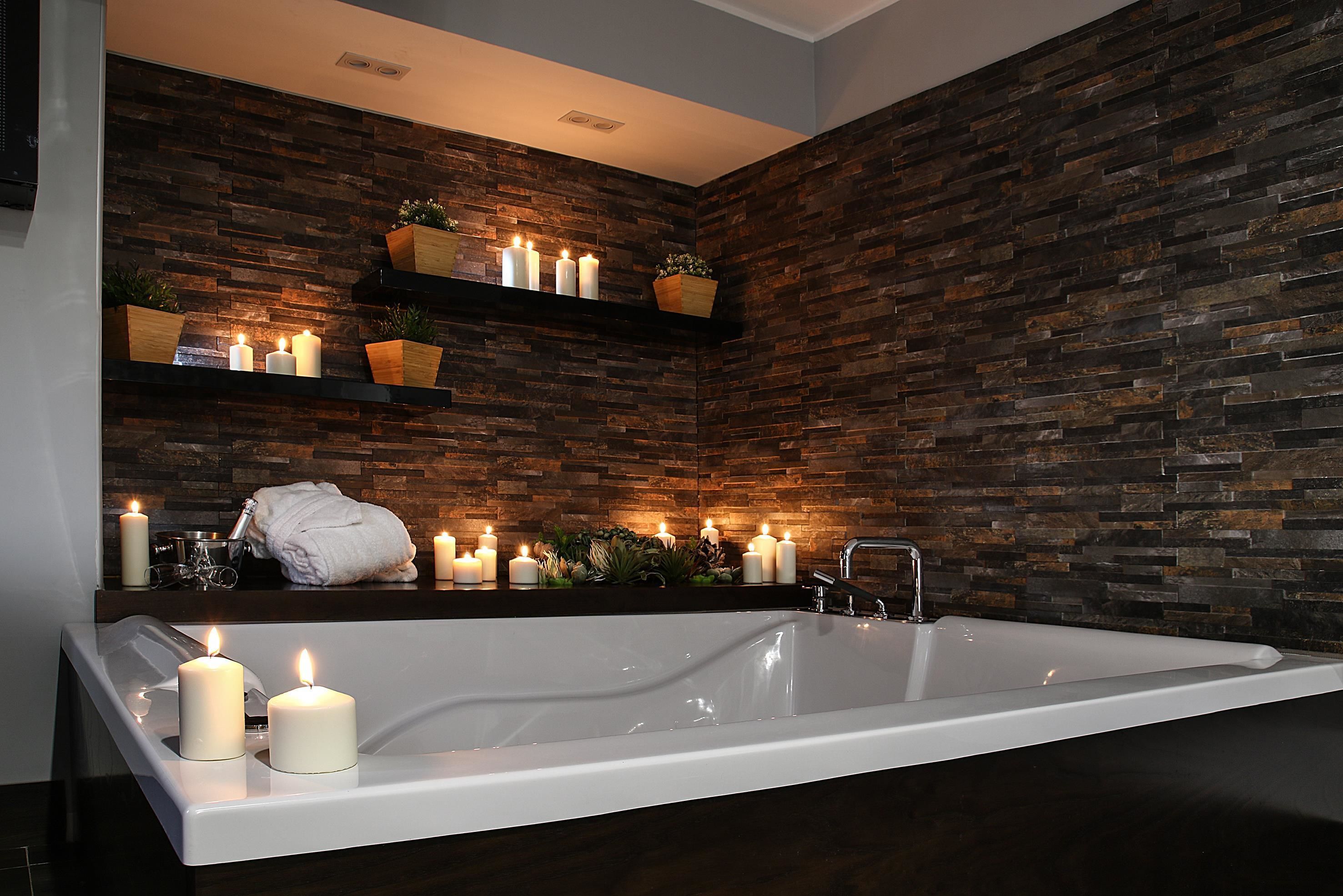 deluxe room, 1 king bed, jetted tub (with sofabed) | minibar, in-room safe, desk, blackout curtains