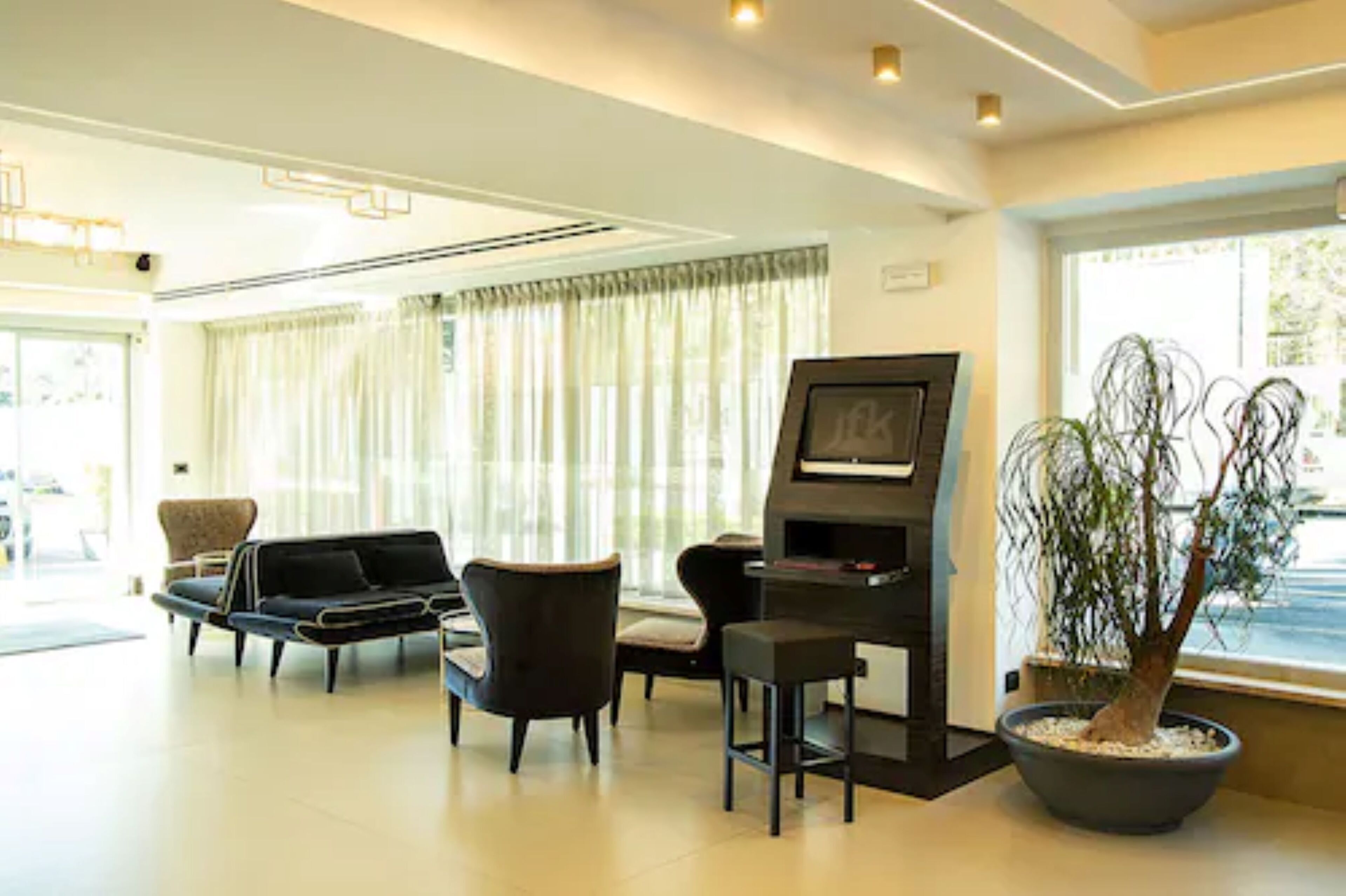 Photo - Best Western JFK Hotel