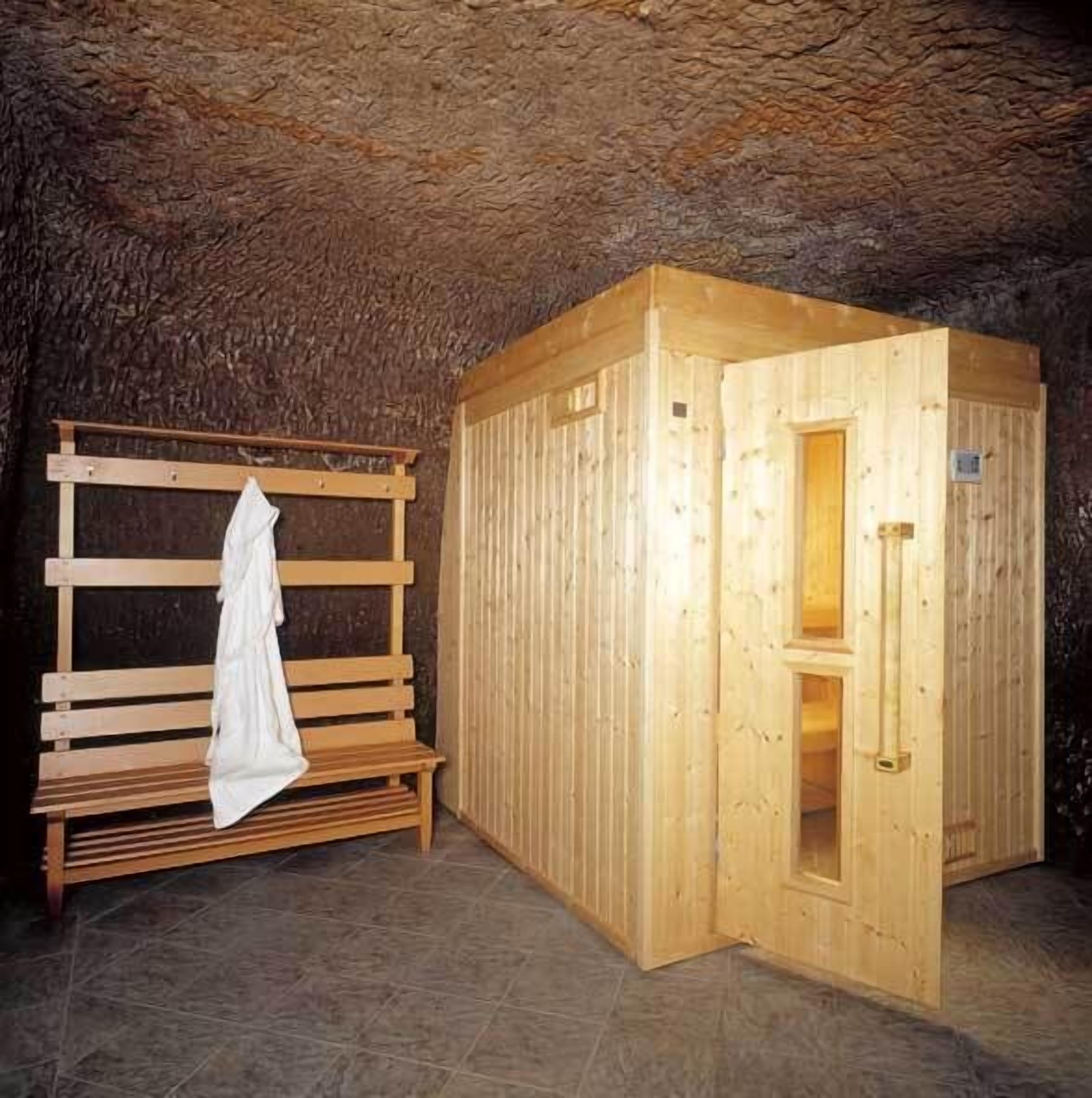 hot tub, massage/treatment rooms