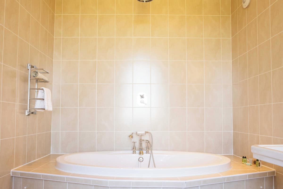 superior double or twin room | jetted bathtub