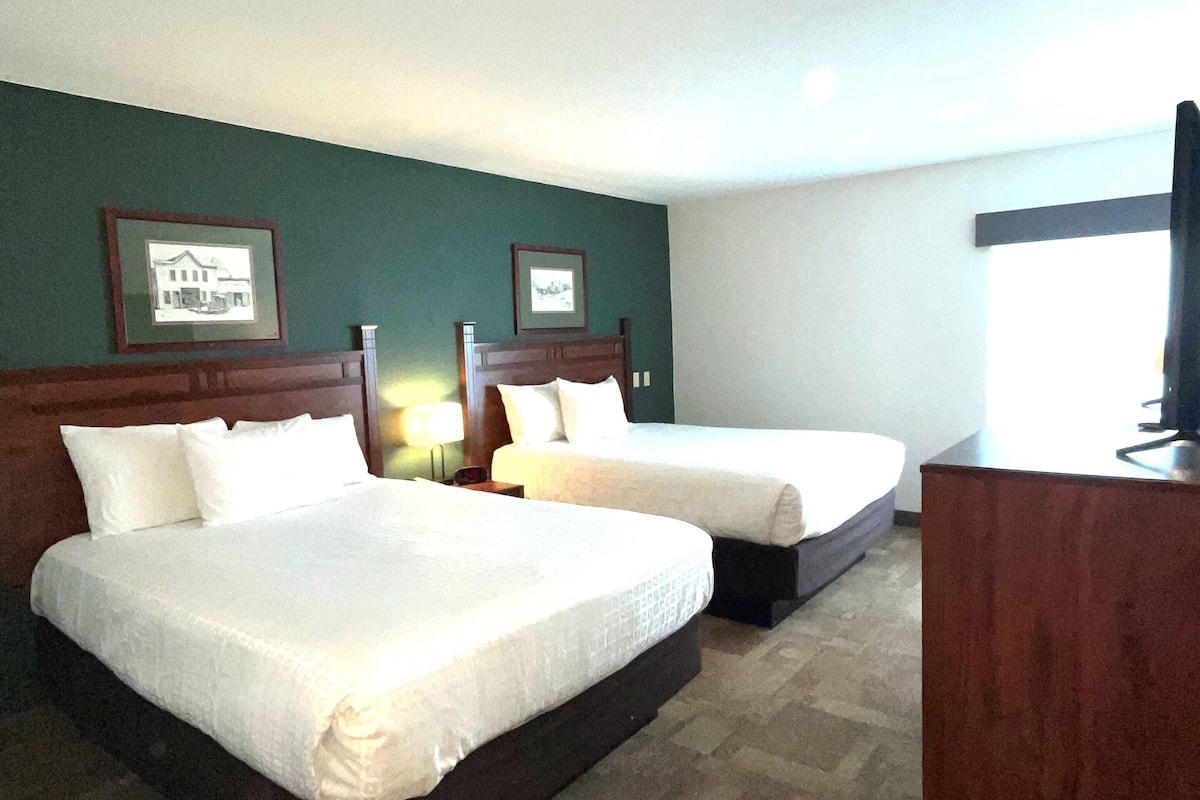 egyptian cotton sheets, premium bedding, pillow-top beds, desk