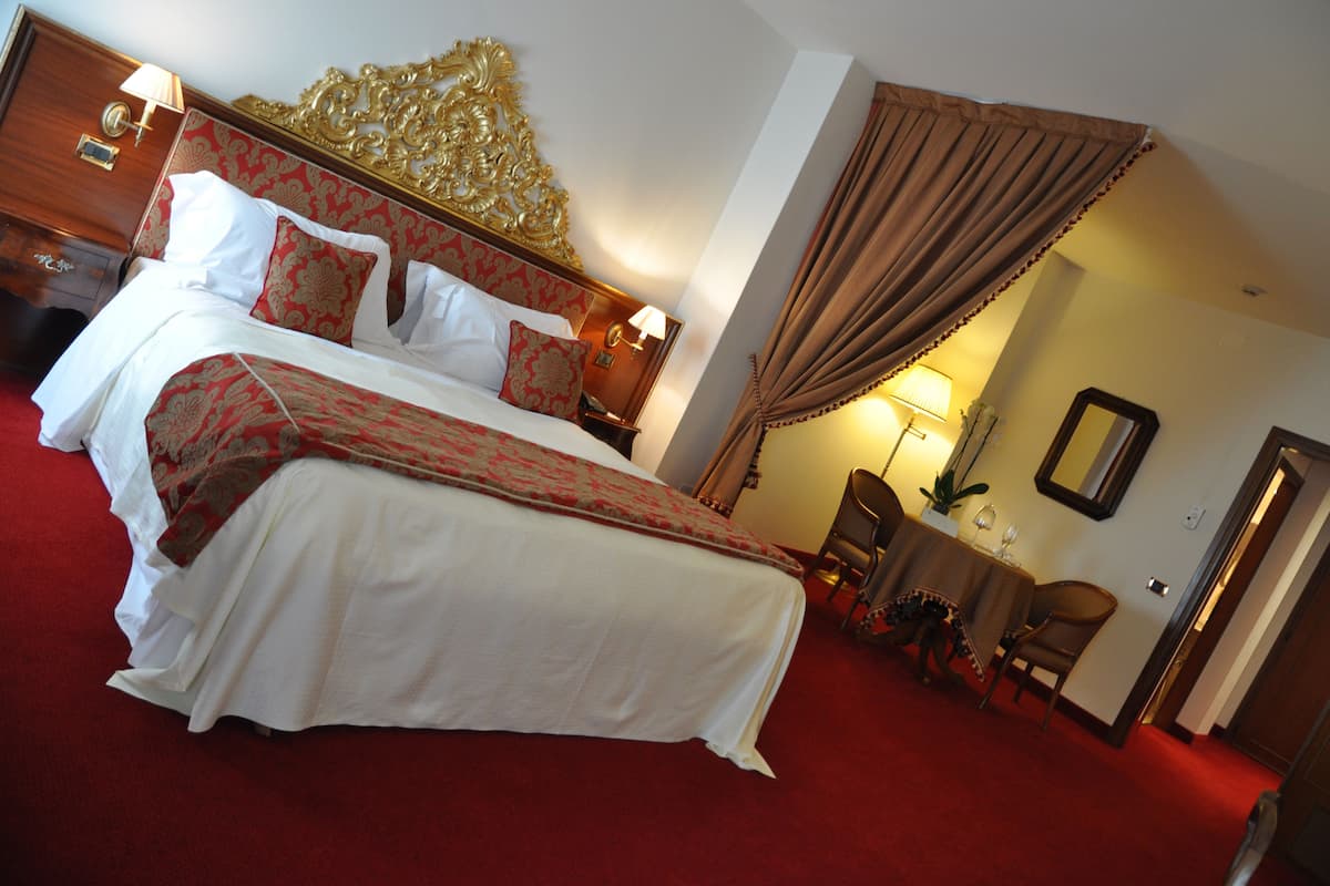 1 bedroom, minibar, in-room safe, desk