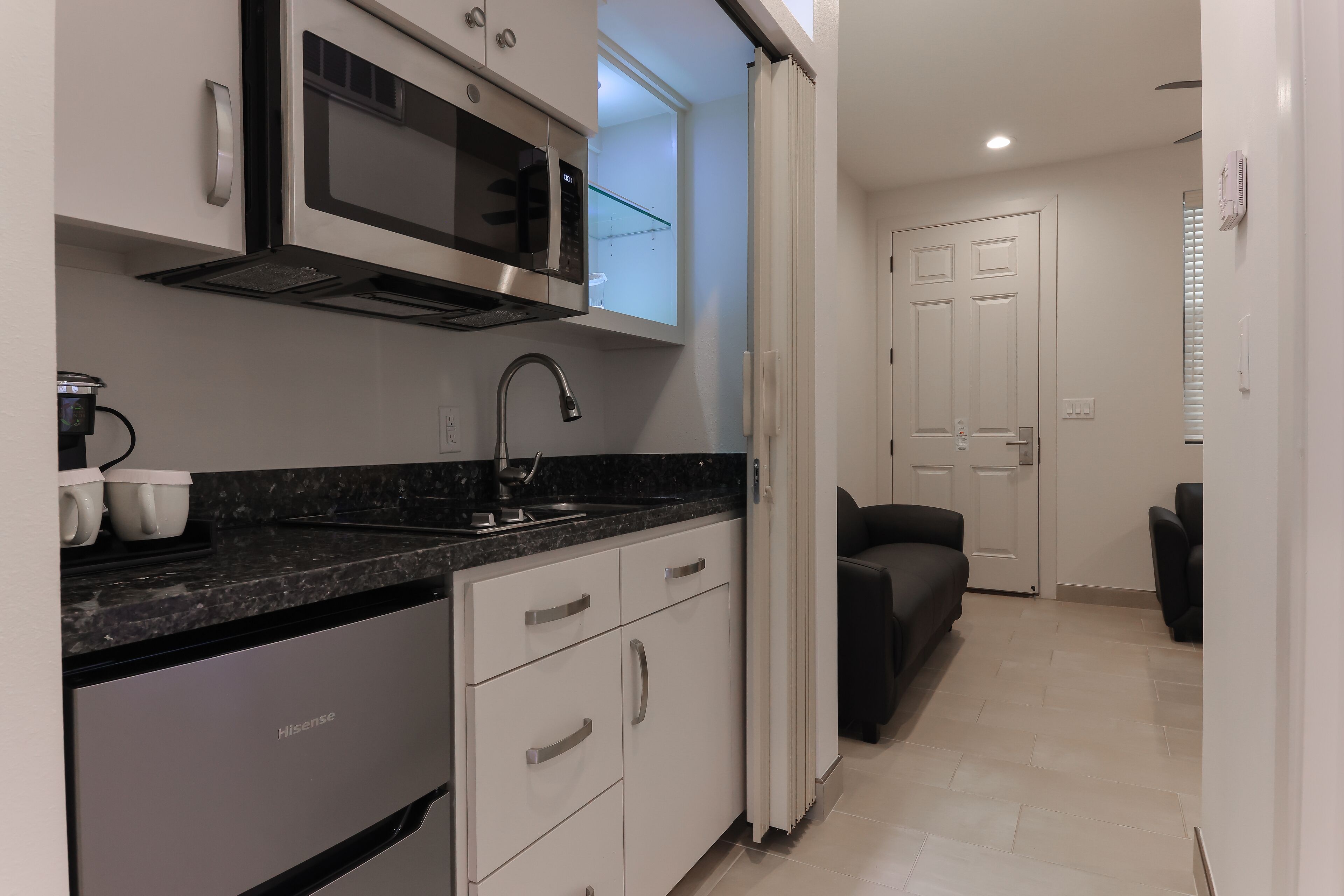 superior suite, non smoking | private kitchenette | mini-fridge, coffee/tea maker