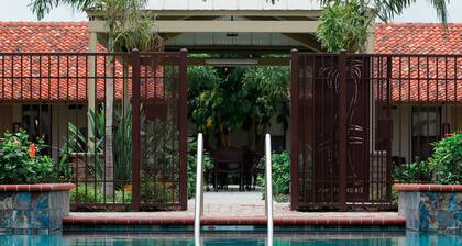 The Bungalows on Shary, Mission-McAllen