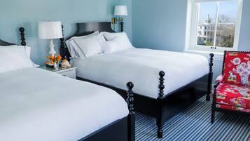 Premium bedding, in-room safe, individually decorated