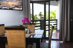 Villa, Pool View | Living area