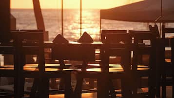 Café da manhã, almoço e jantar