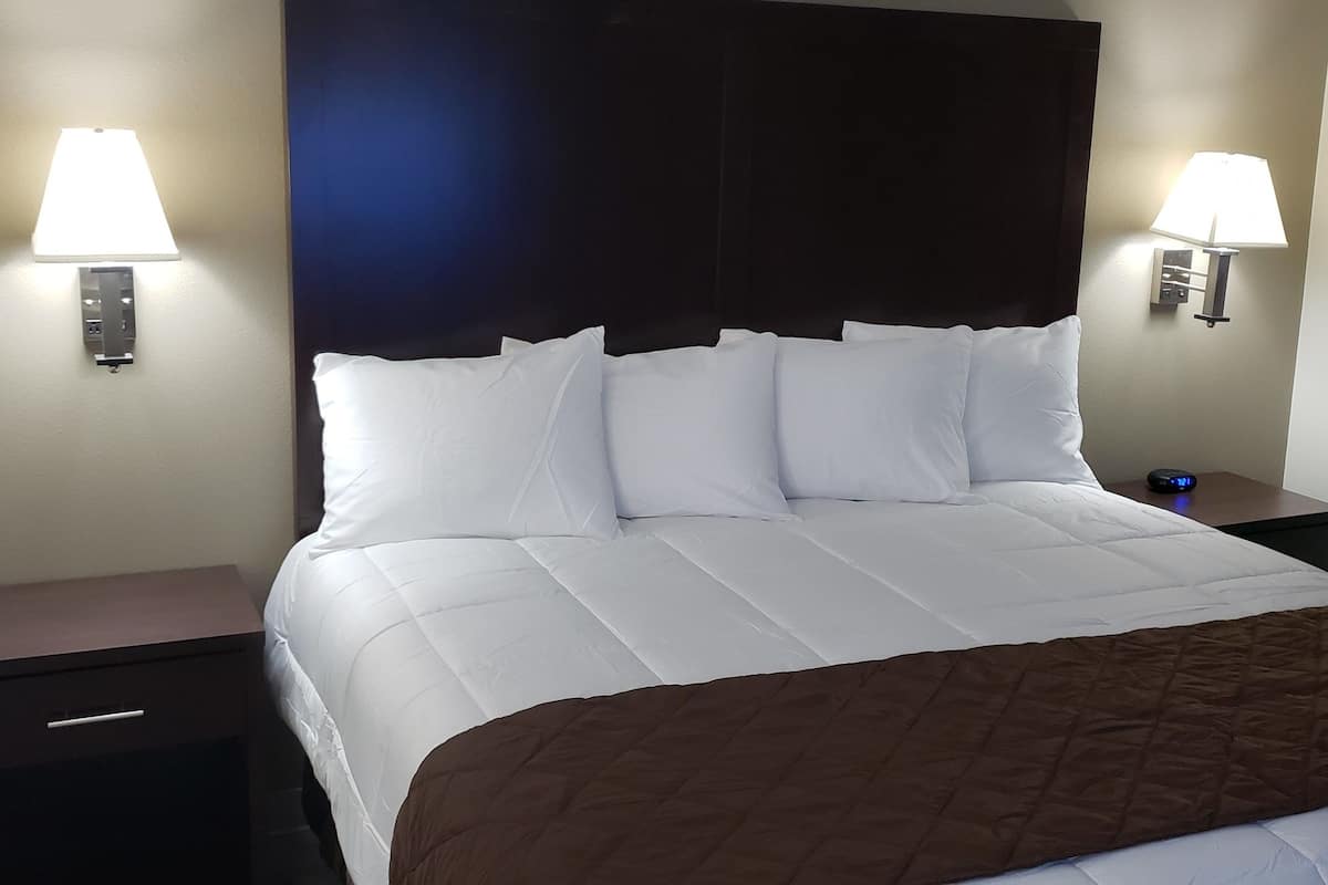 Desk, blackout drapes, free WiFi, bed sheets