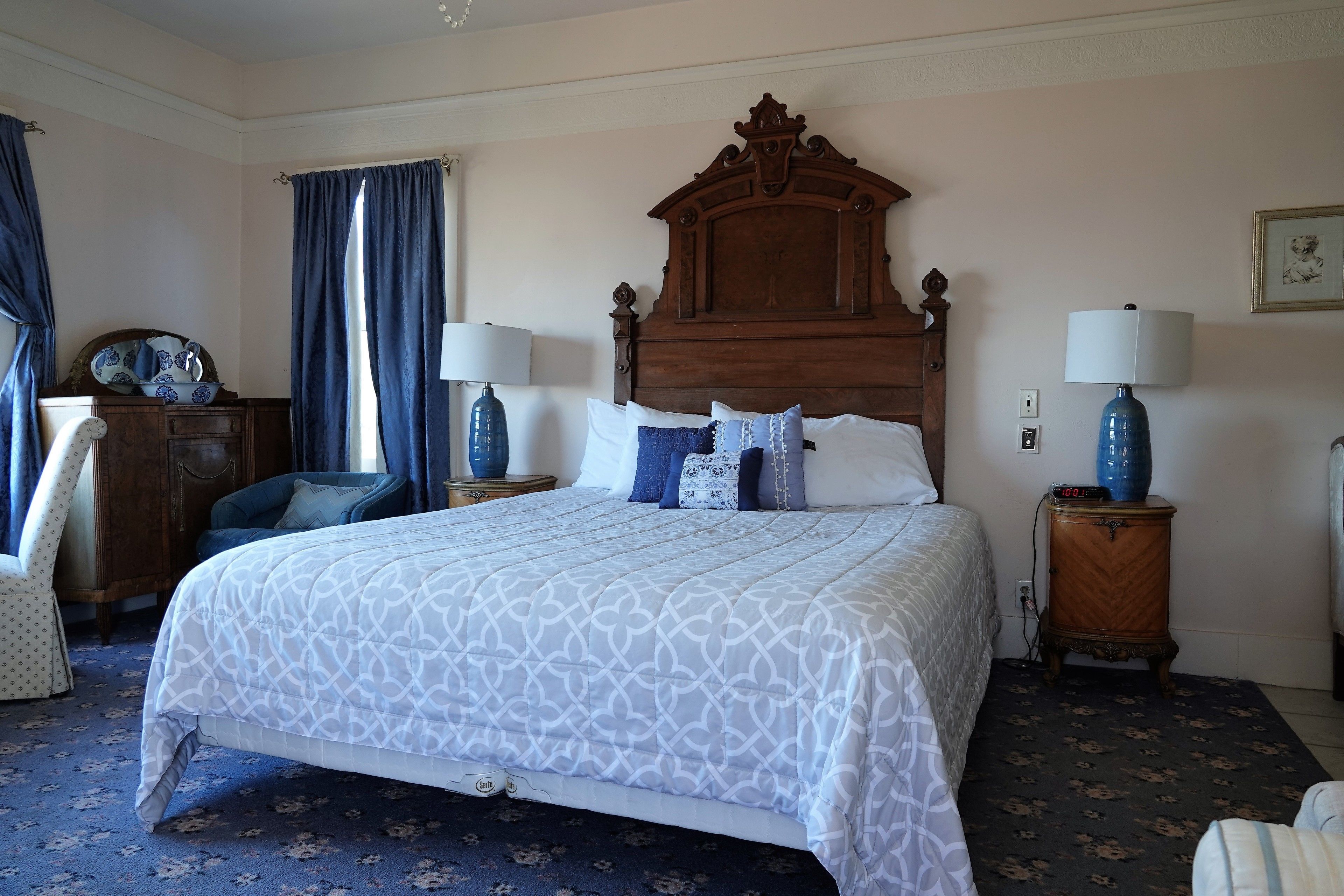 Coast Lotus | 12 habitaciones, decoración personalizada y muebles diferentes 