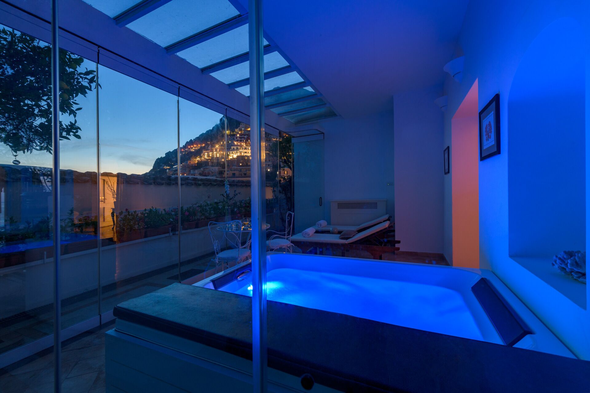 Deluxe Double Room, Patio | Minibar, in-room safe, individually furnished, desk