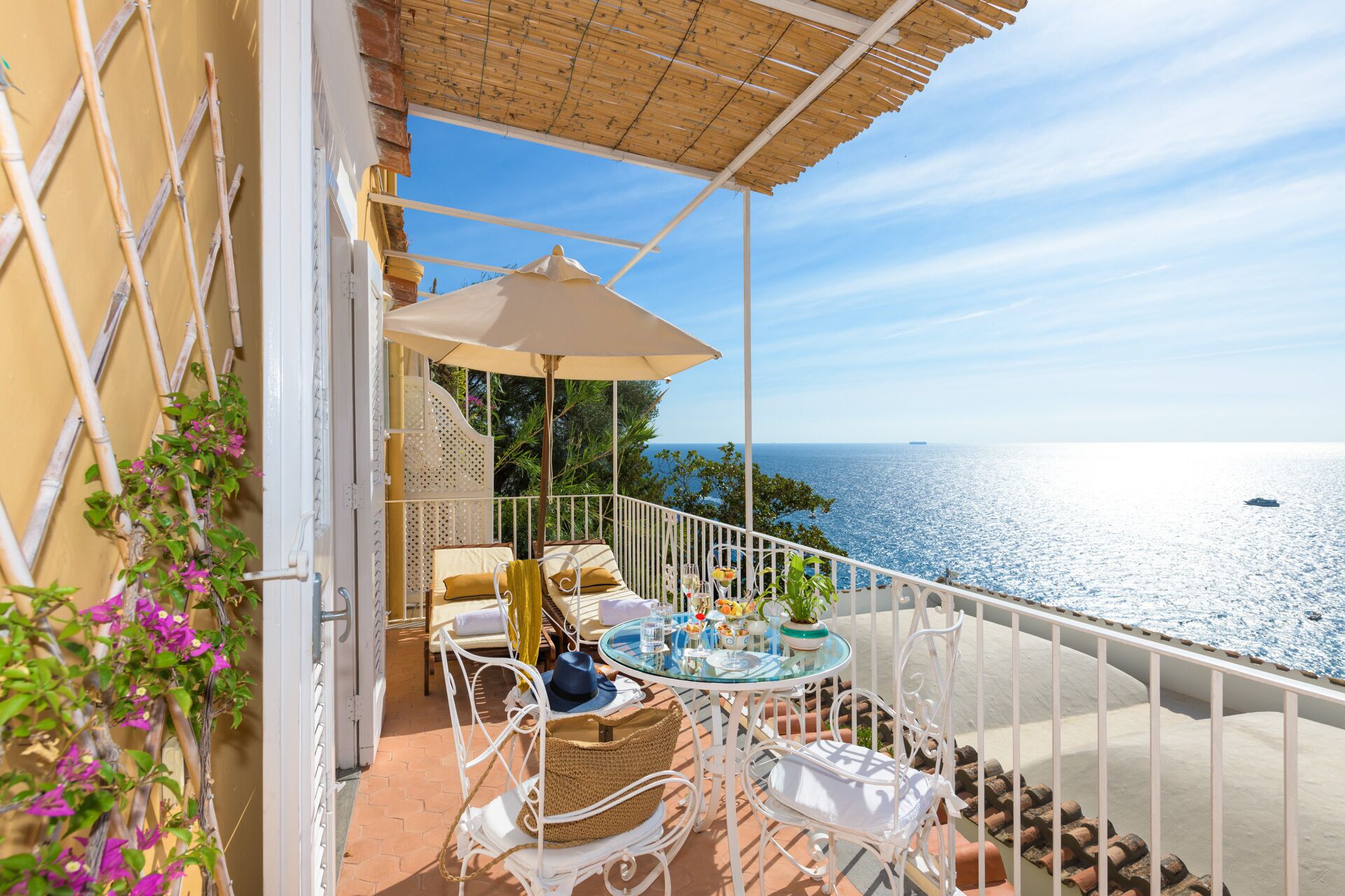 Family Suite, Balcony, Sea View | Minibar, in-room safe, individually furnished, desk
