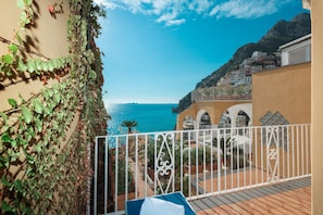 Classic Double Room, Balcony, Sea View | Bathroom | Free toiletries, hair dryer, bidet, towels - Hotel L'Ancora (Positano)