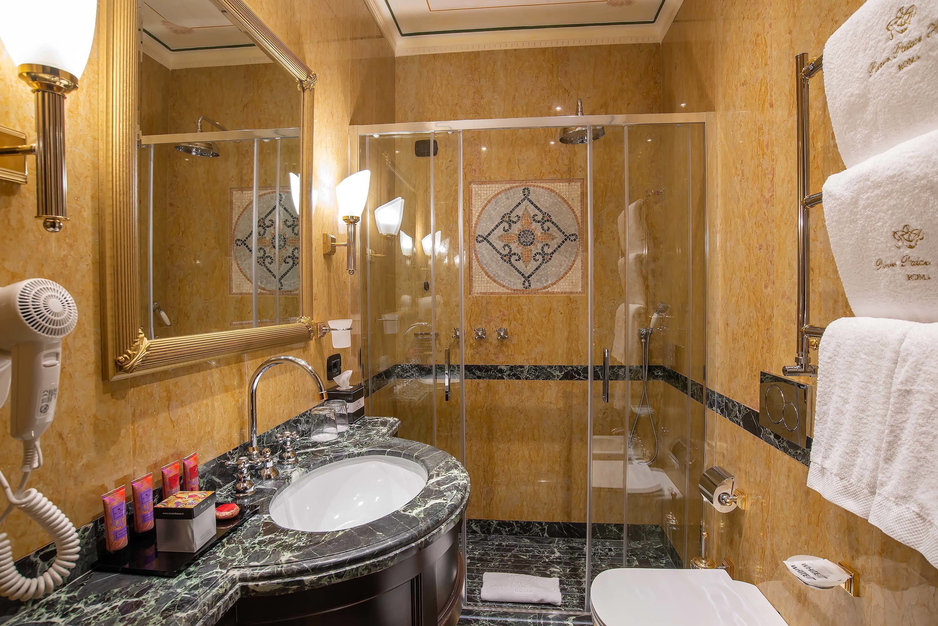 junior duplex | bathroom | hair dryer, bidet, towels