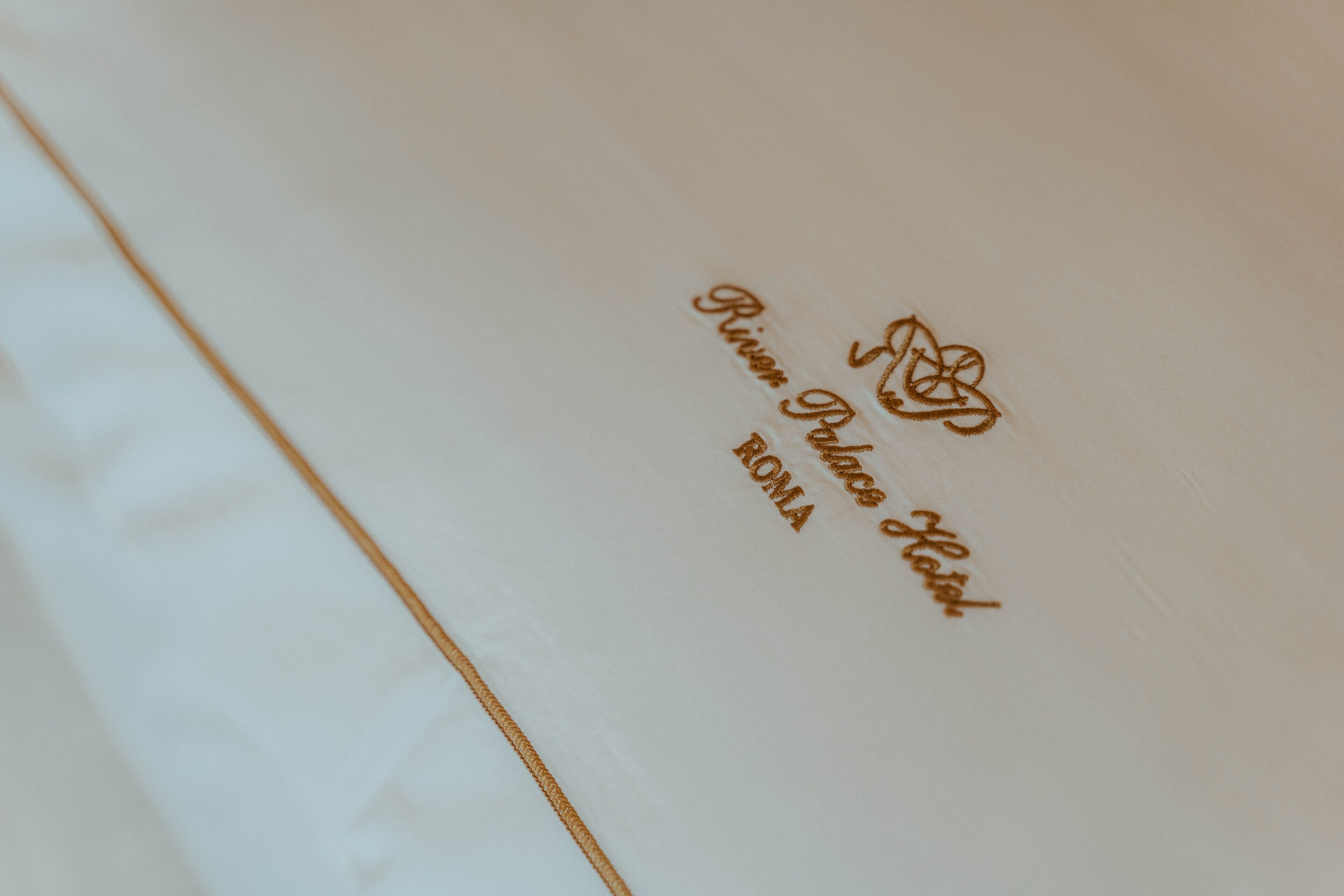 1 bedroom, premium bedding, down duvets, minibar