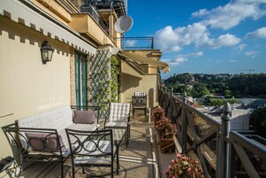 Suite panoramica, terrazzo | Terrazza/patio
