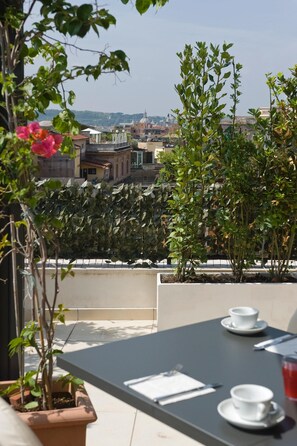 Dining - Hotel De Petris (Rome)