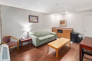 Desk, iron/ironing board, free WiFi, bed sheets
