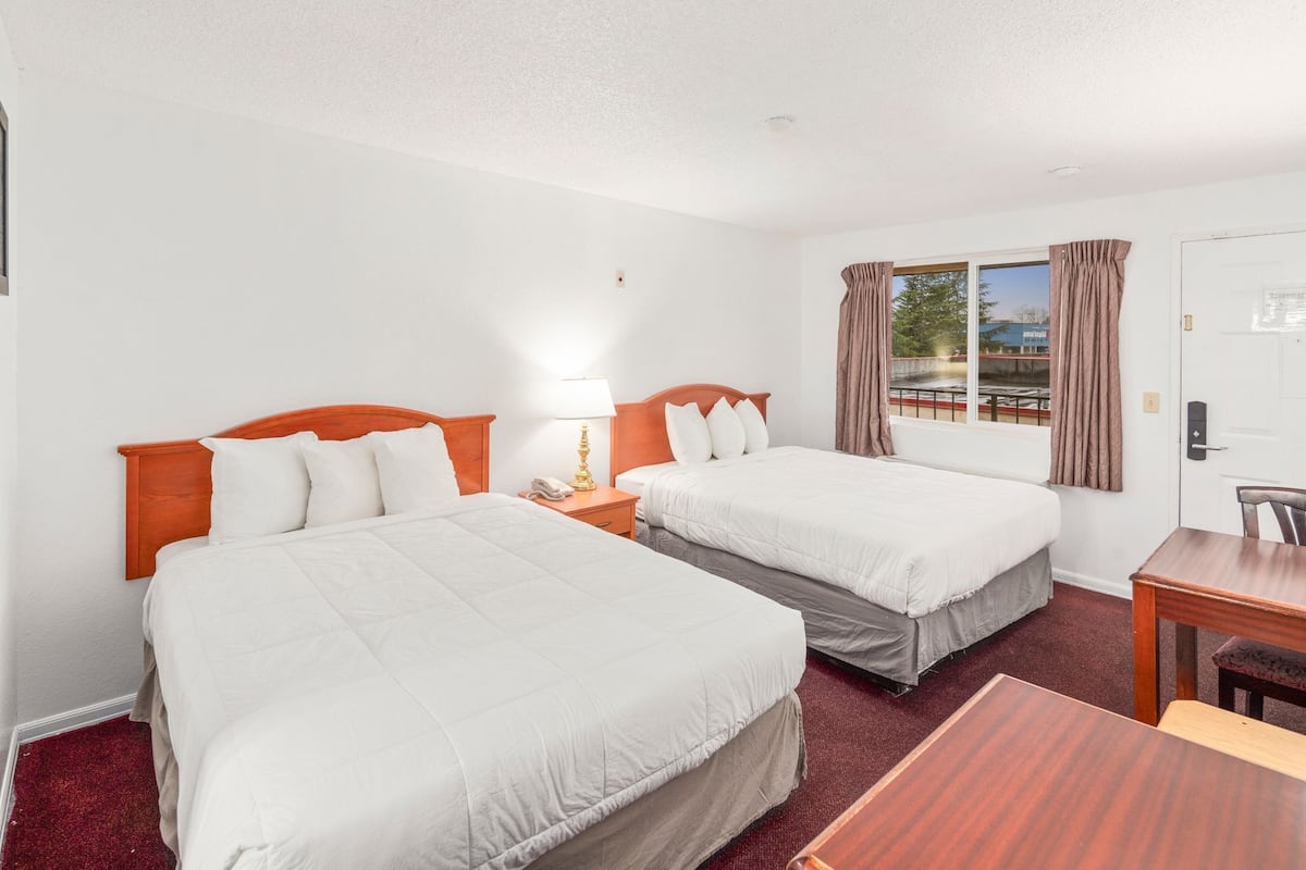 Desk, iron/ironing board, free WiFi, bed sheets