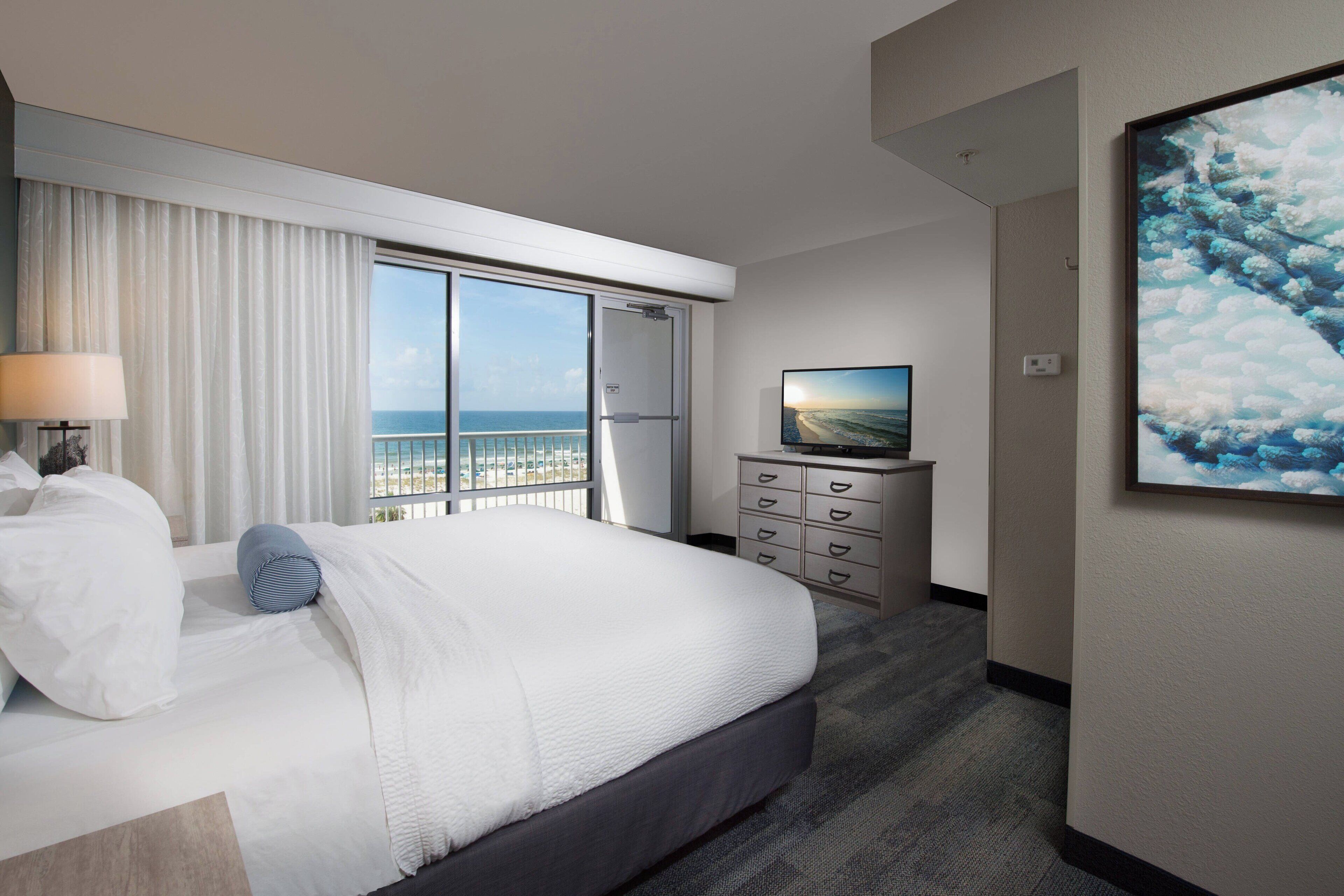 1 bedroom, in-room safe, iron/ironing board, free WiFi