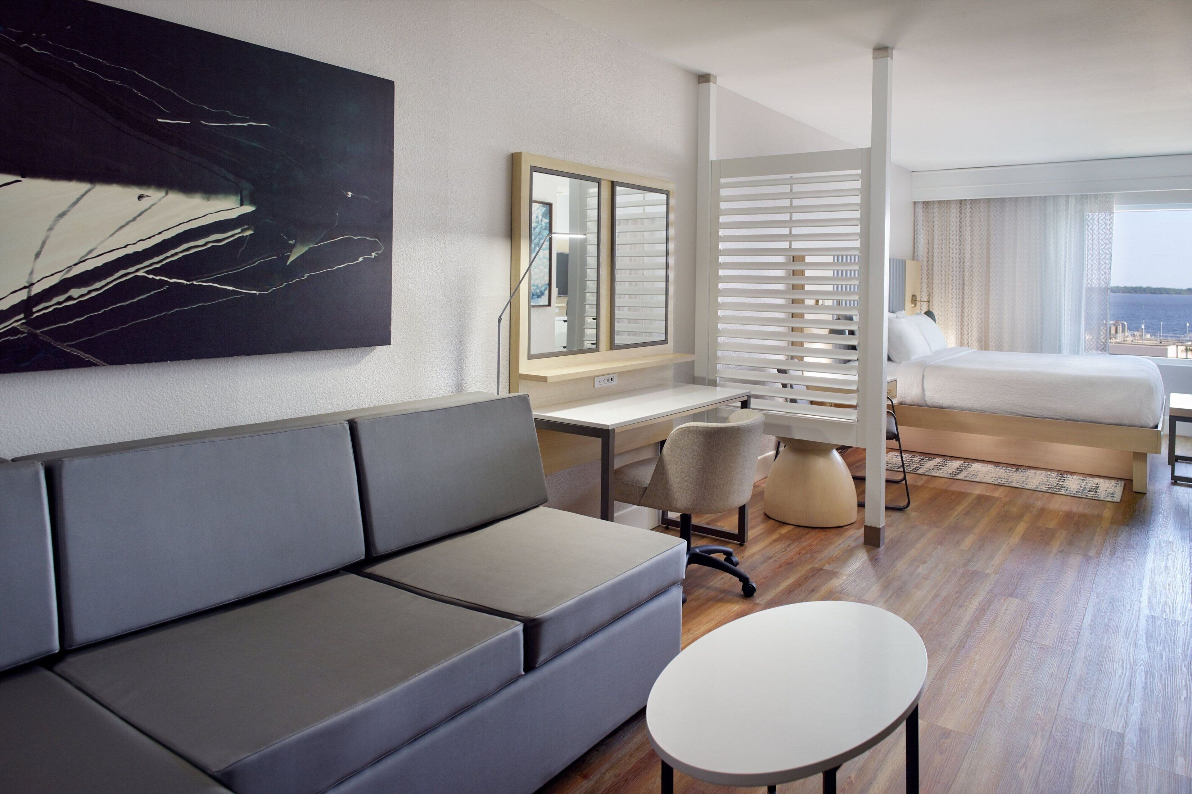 Studio, 1 King Bed with Sofa bed | 1 bedroom, in-room safe, iron/ironing board, free WiFi