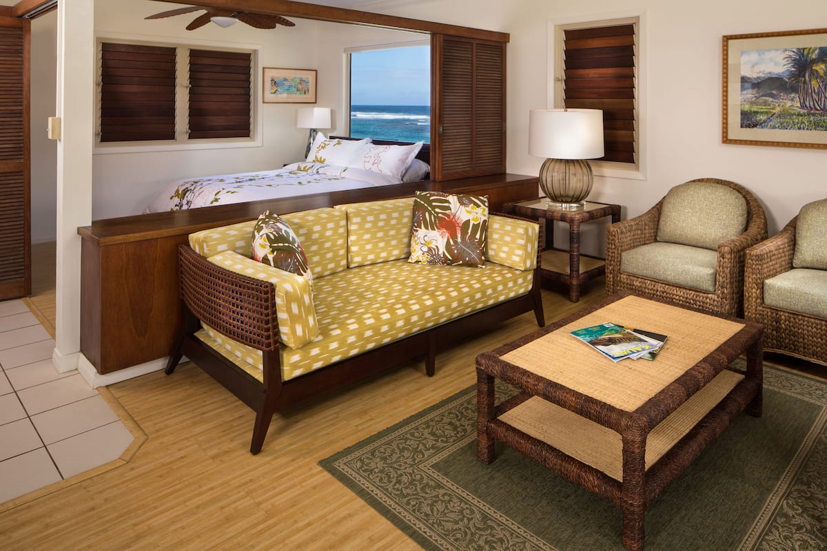 condo, 2 bedrooms, oceanfront | living room