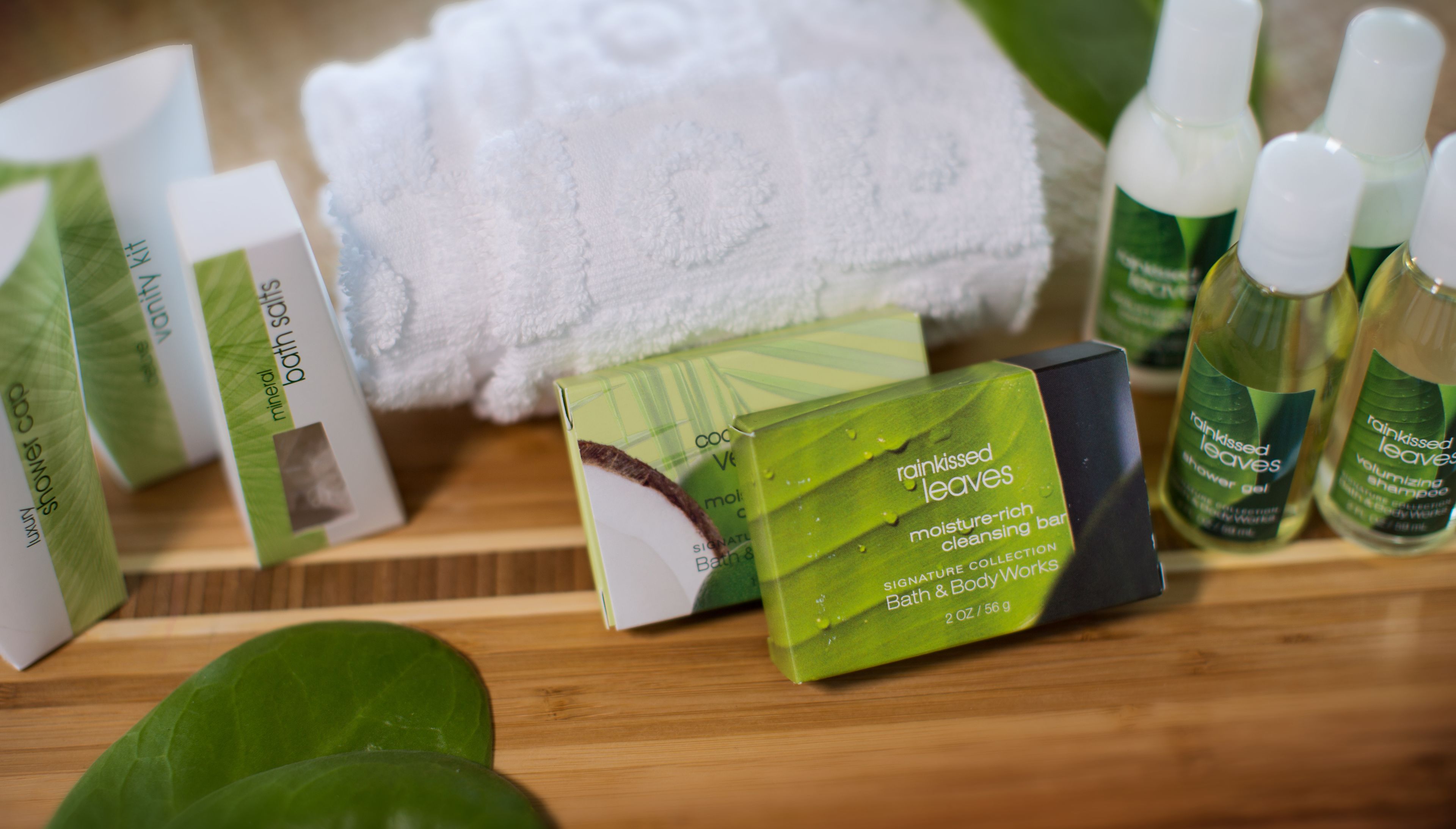 combined shower/bathtub, free toiletries, hair dryer, bathrobes