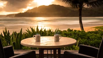 Premium Condo, 2 Bedrooms (Premium Oceanfront) | Beach/ocean view