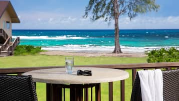 Premium Condo, 2 Bedrooms (Premium Ocean View) | Beach/ocean view